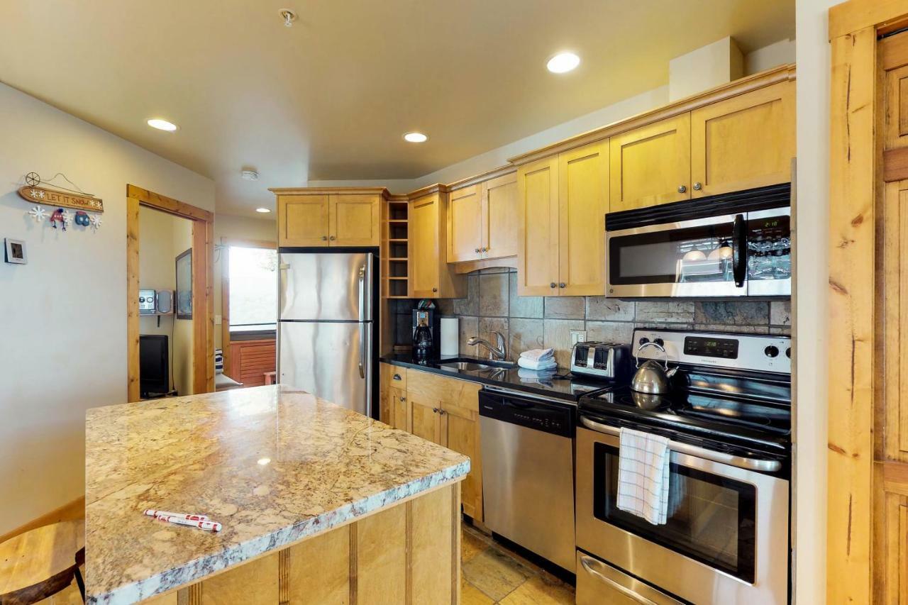 South Face B Apartment Big White Ski Resort ภายนอก รูปภาพ